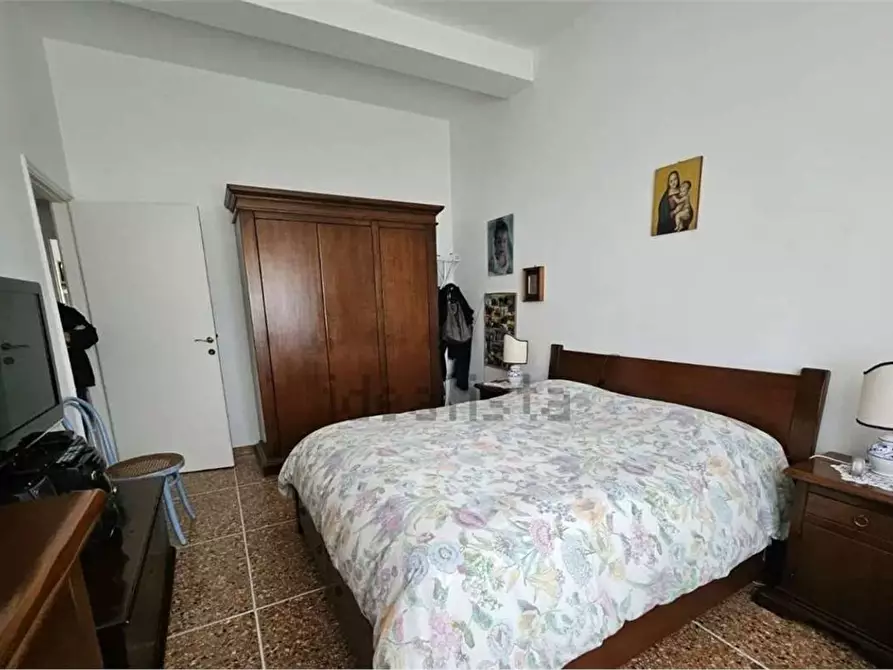 Immagine 16 di Appartamento in vendita  a Livorno
