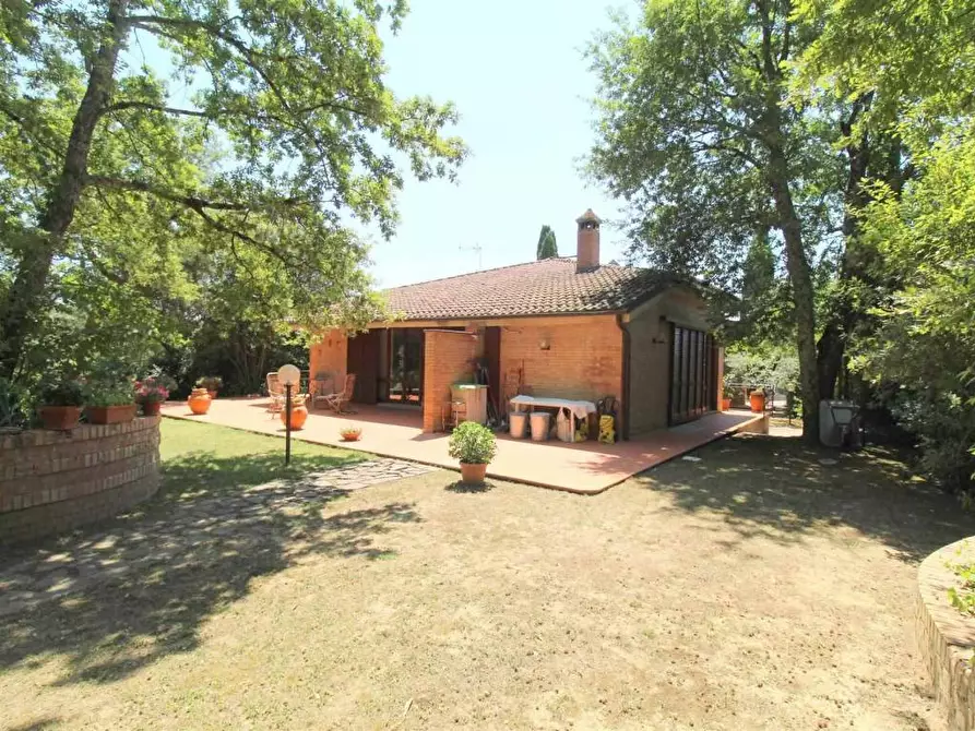 Immagine 6 di Villa in vendita  a Castelnuovo Berardenga