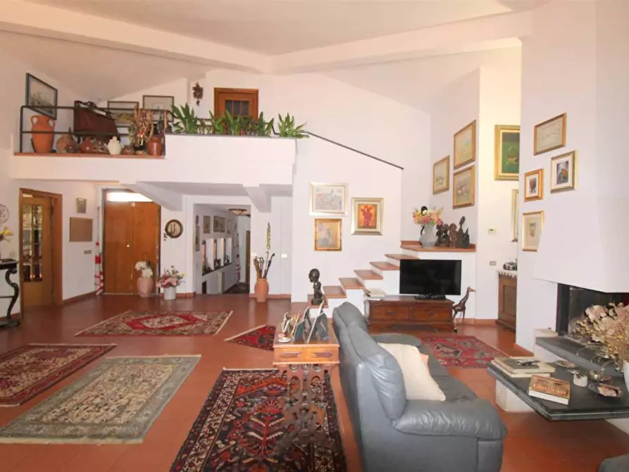 Immagine 15 di Villa in vendita  a Castelnuovo Berardenga