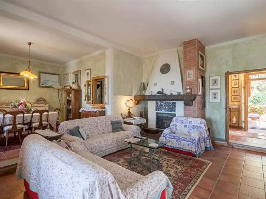 Immagine 11 di Villa in vendita  a Radda In Chianti