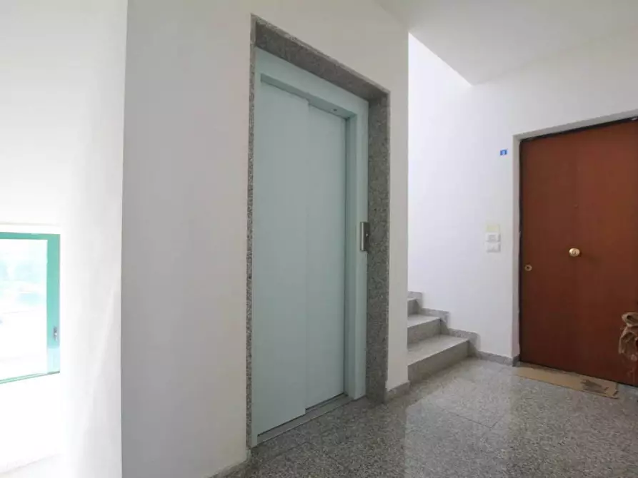Immagine 3 di Appartamento in vendita  a Siena