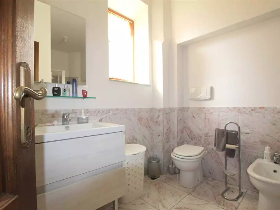 Immagine 24 di Appartamento in vendita  a Siena