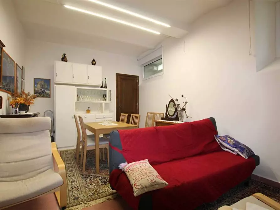 Immagine 33 di Appartamento in vendita  a Siena