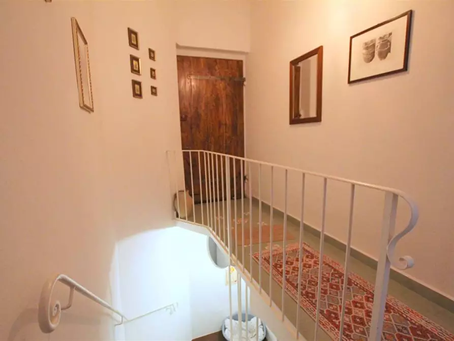 Immagine 28 di Appartamento in vendita  a Siena
