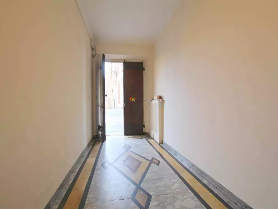 Immagine 3 di Appartamento in vendita  a Siena