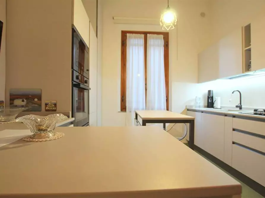 Immagine 10 di Appartamento in vendita  a Siena