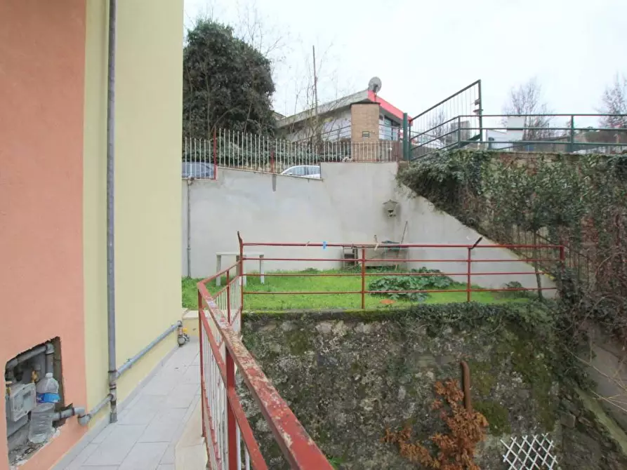 Immagine 1 di Appartamento in vendita  a Siena