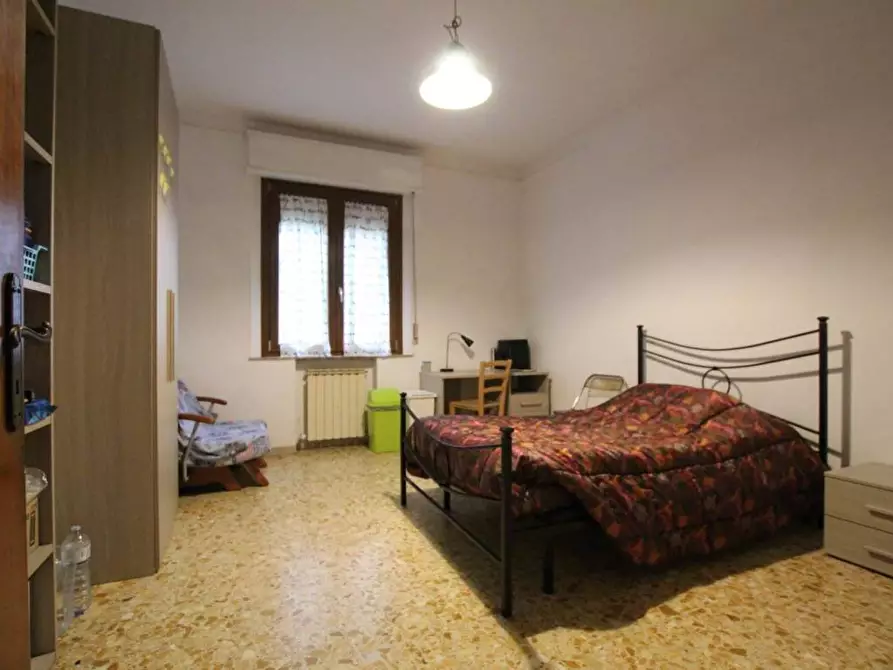 Immagine 18 di Appartamento in vendita  a Siena