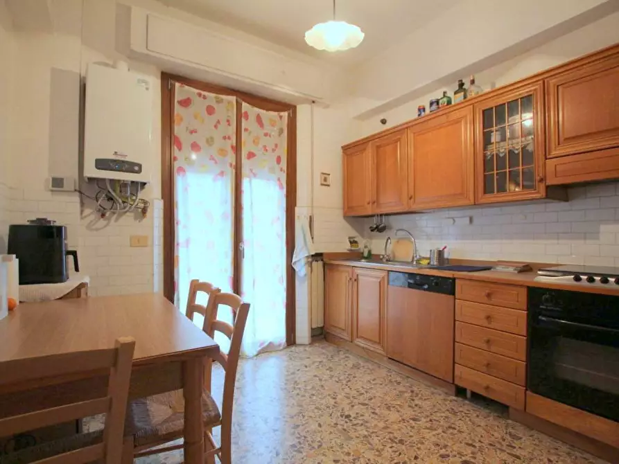 Immagine 8 di Appartamento in vendita  a Siena