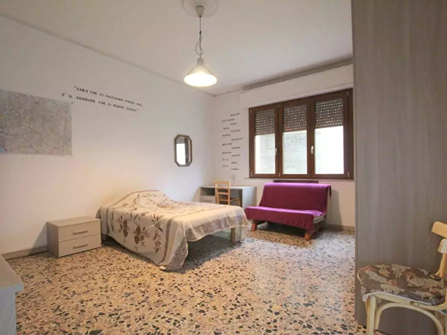 Immagine 13 di Appartamento in vendita  a Siena