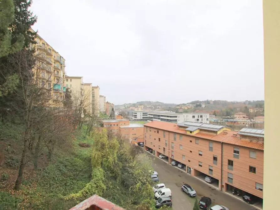 Immagine 7 di Appartamento in vendita  a Siena