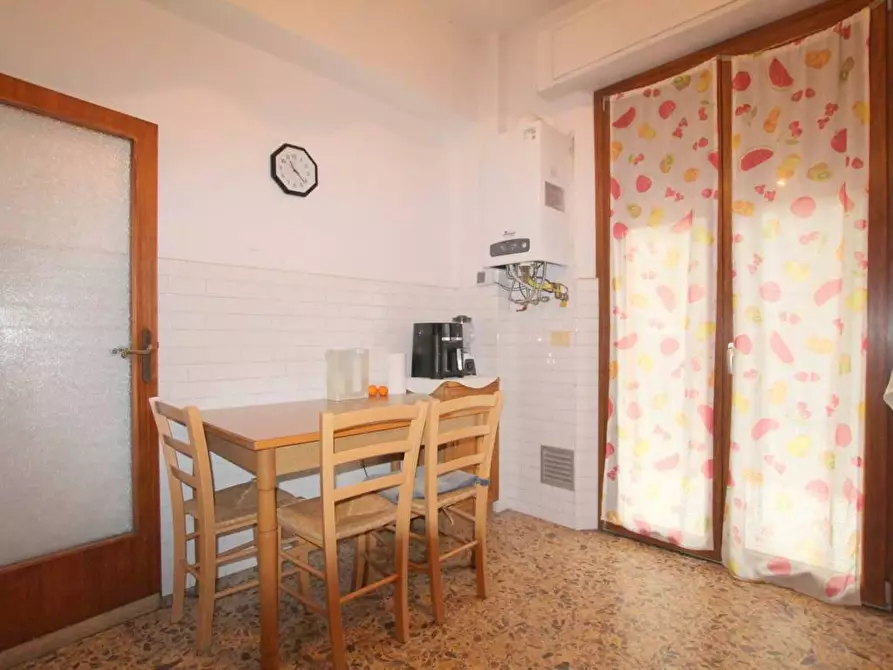 Immagine 9 di Appartamento in vendita  a Siena