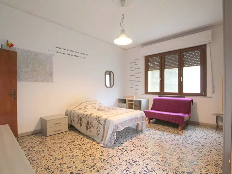 Immagine 15 di Appartamento in vendita  a Siena