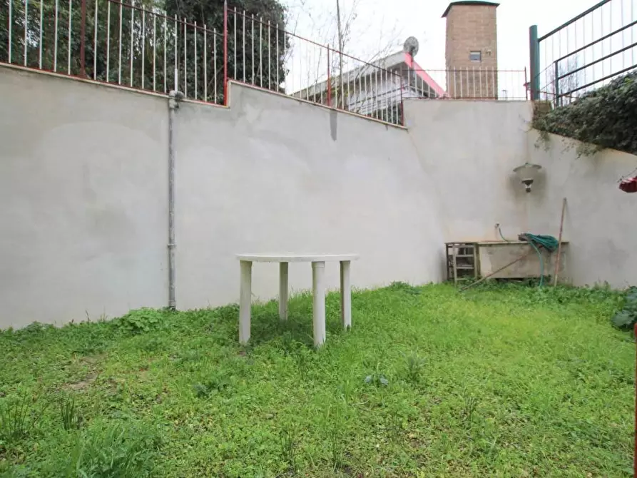 Immagine 3 di Appartamento in vendita  a Siena