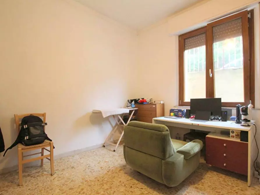 Immagine 24 di Appartamento in vendita  a Siena