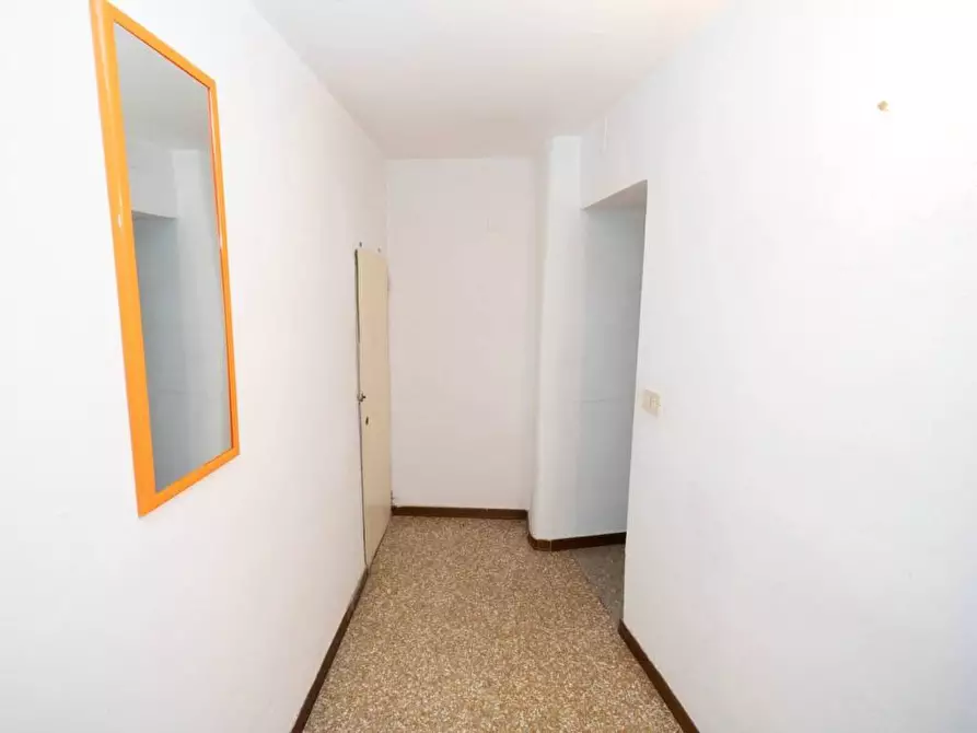 Immagine 31 di Appartamento in vendita  a Siena