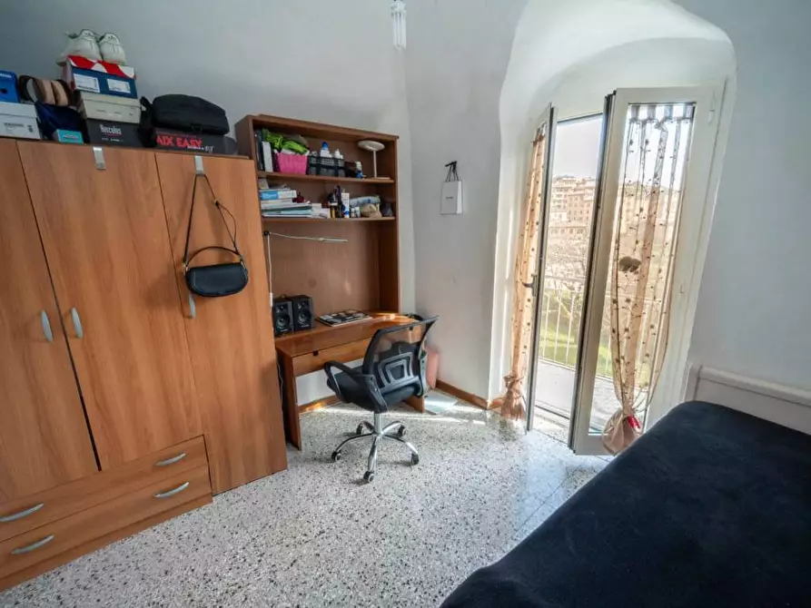 Immagine 14 di Appartamento in vendita  a Siena
