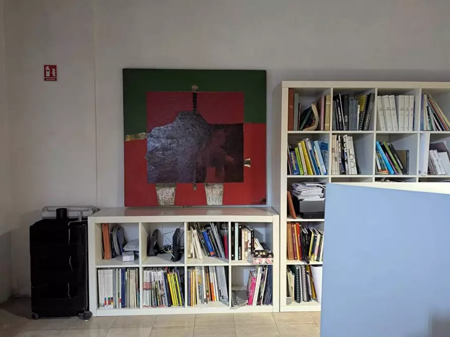 Immagine 3 di Ufficio in vendita  a Siena