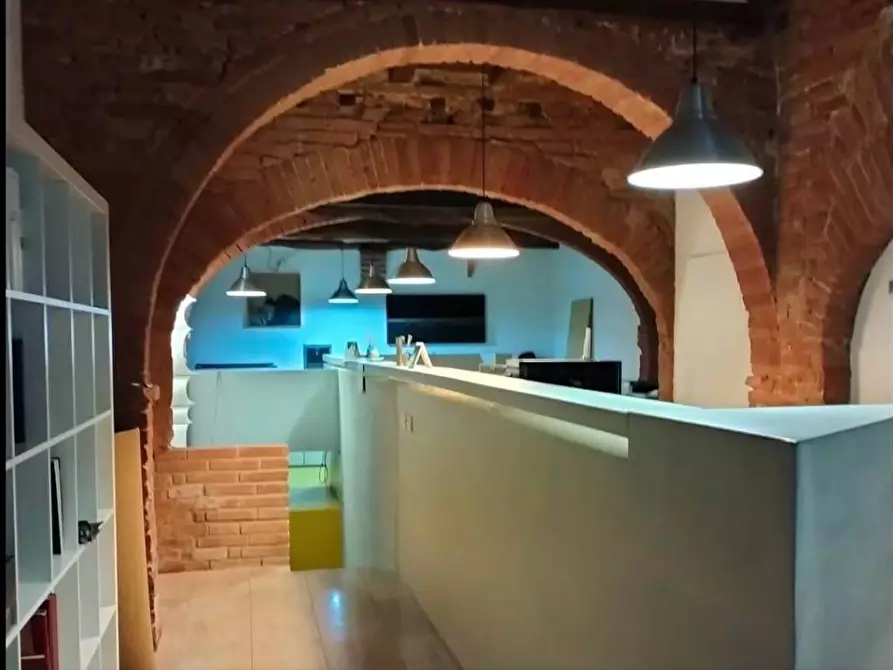 Immagine 5 di Ufficio in vendita  a Siena