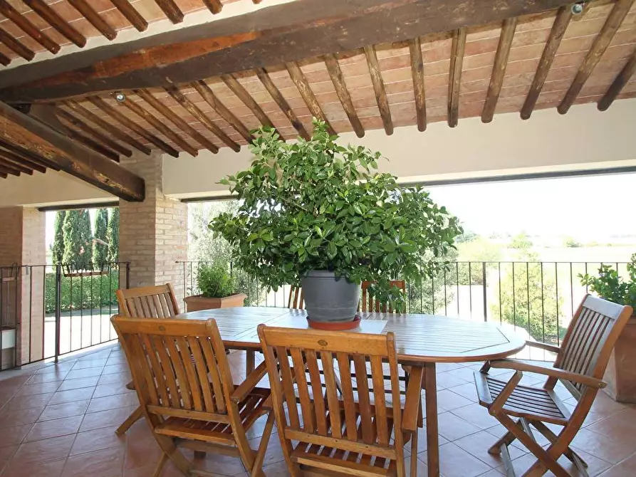 Immagine 35 di Rustico / casale in vendita  a Siena
