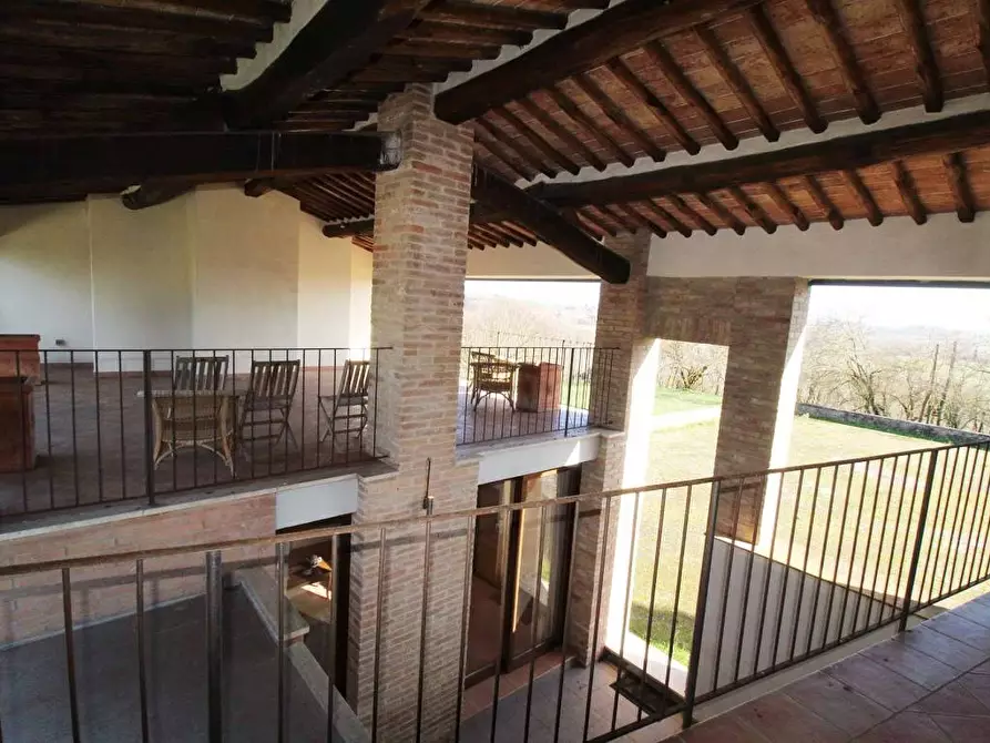 Immagine 18 di Rustico / casale in vendita  a Siena