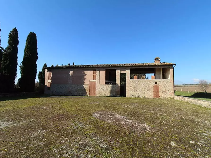 Immagine 3 di Rustico / casale in vendita  a Siena
