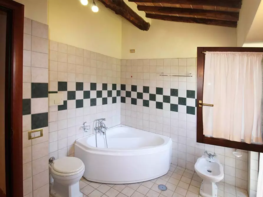 Immagine 27 di Rustico / casale in vendita  a Siena