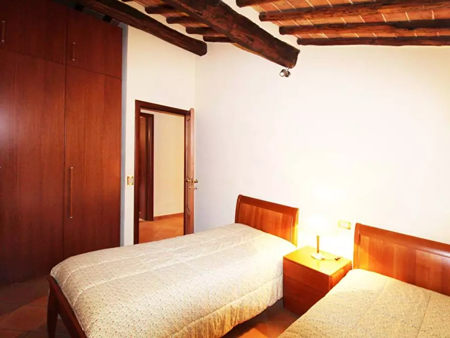 Immagine 26 di Rustico / casale in vendita  a Siena