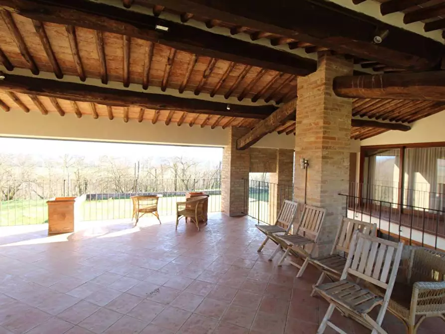 Immagine 10 di Rustico / casale in vendita  a Siena