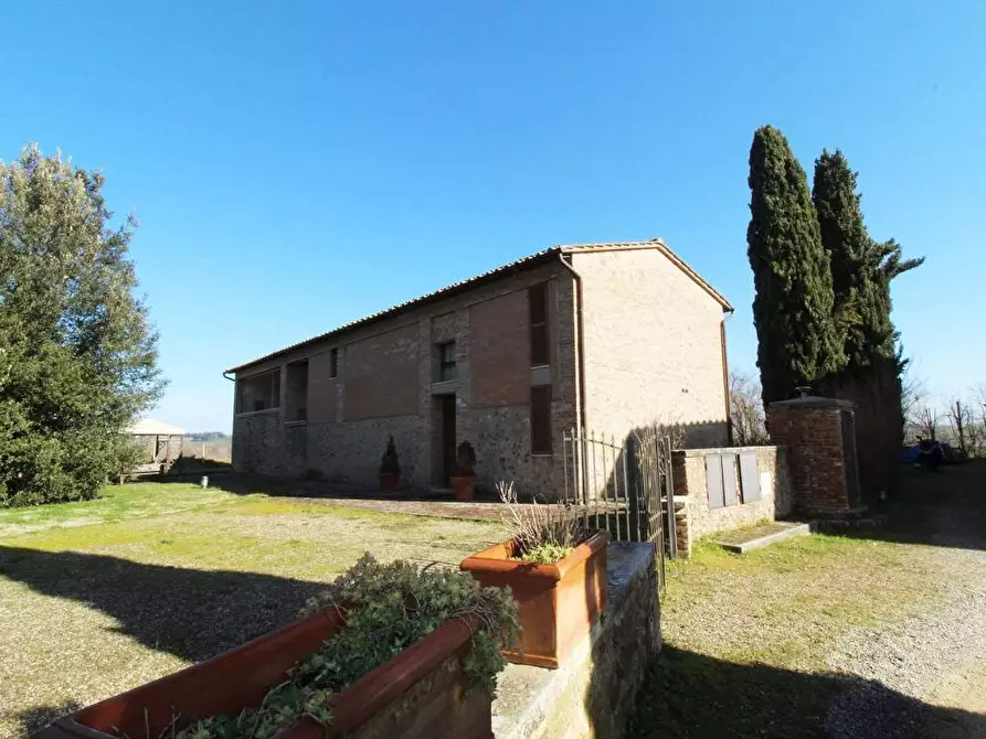 Immagine 33 di Rustico / casale in vendita  a Siena