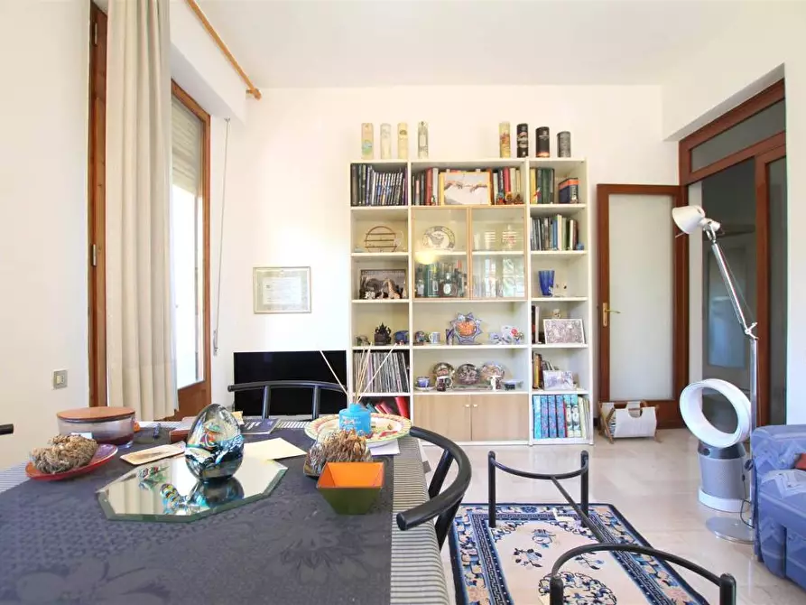 Immagine 3 di Appartamento in vendita  a Siena