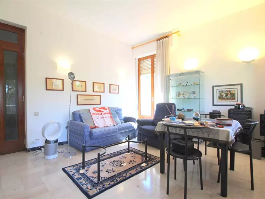 Immagine 4 di Appartamento in vendita  a Siena