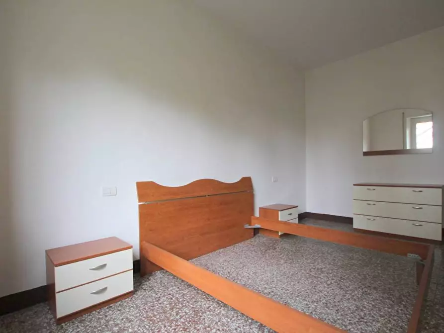 Immagine 30 di Appartamento in vendita  a Siena