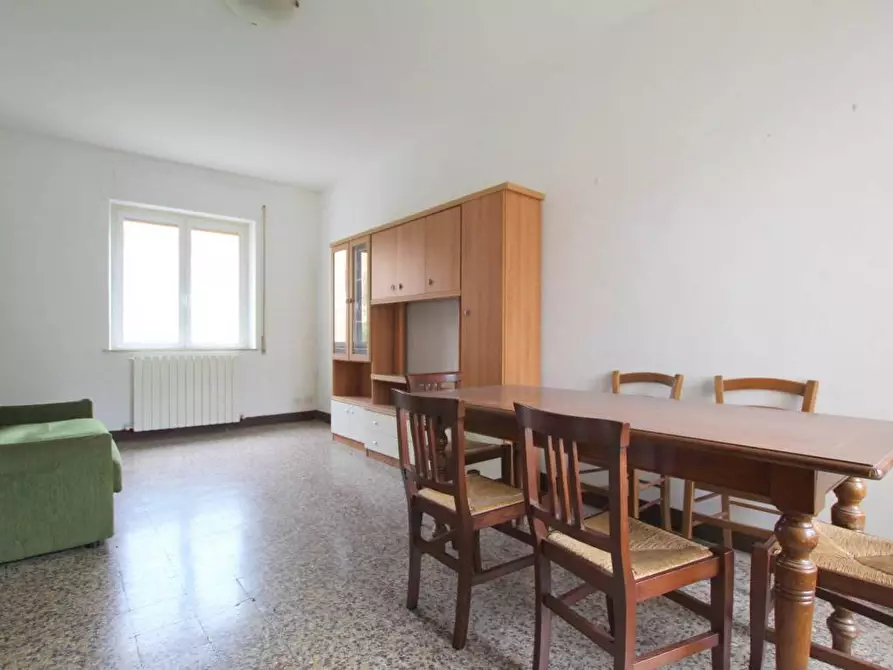 Immagine 4 di Appartamento in vendita  a Siena