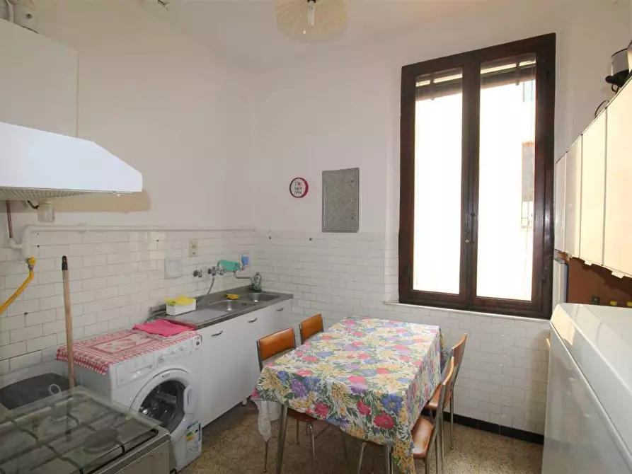 Immagine 3 di Appartamento in vendita  a Siena