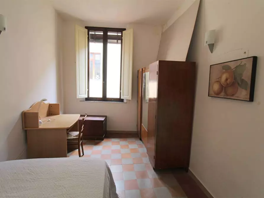 Immagine 8 di Appartamento in vendita  a Siena