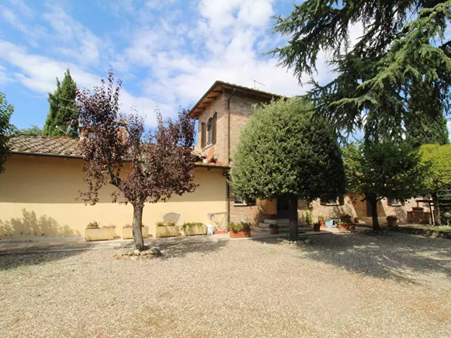 Immagine 1 di Casa colonica in vendita  a Castelnuovo Berardenga