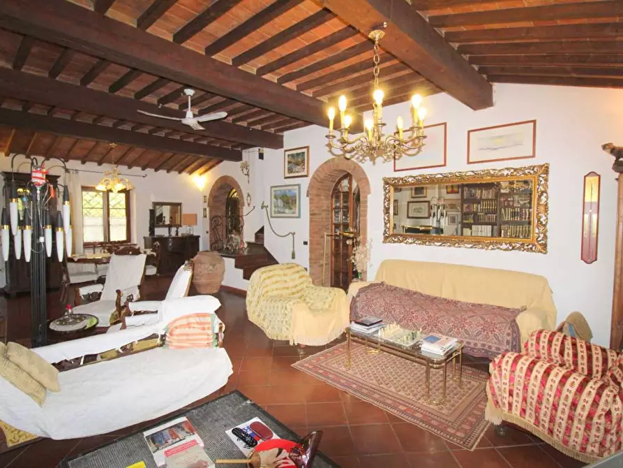 Immagine 30 di Casa colonica in vendita  a Castelnuovo Berardenga