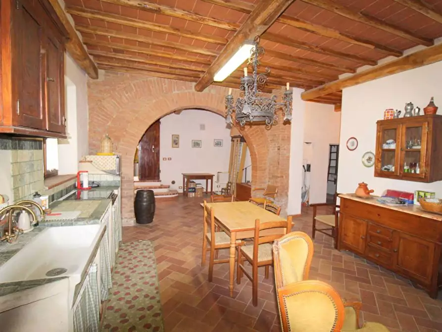 Immagine 6 di Casa colonica in vendita  a Castelnuovo Berardenga
