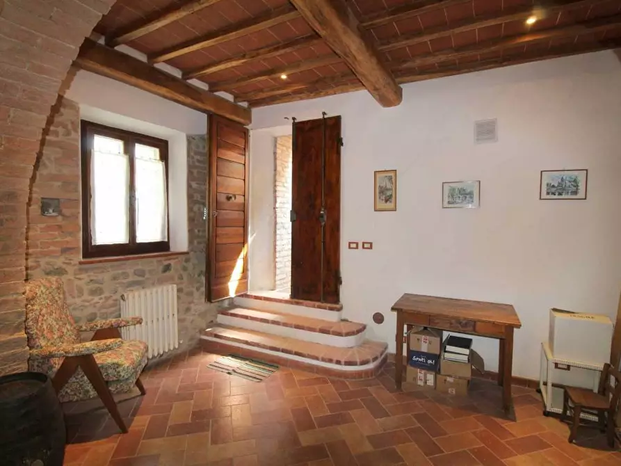 Immagine 8 di Casa colonica in vendita  a Castelnuovo Berardenga