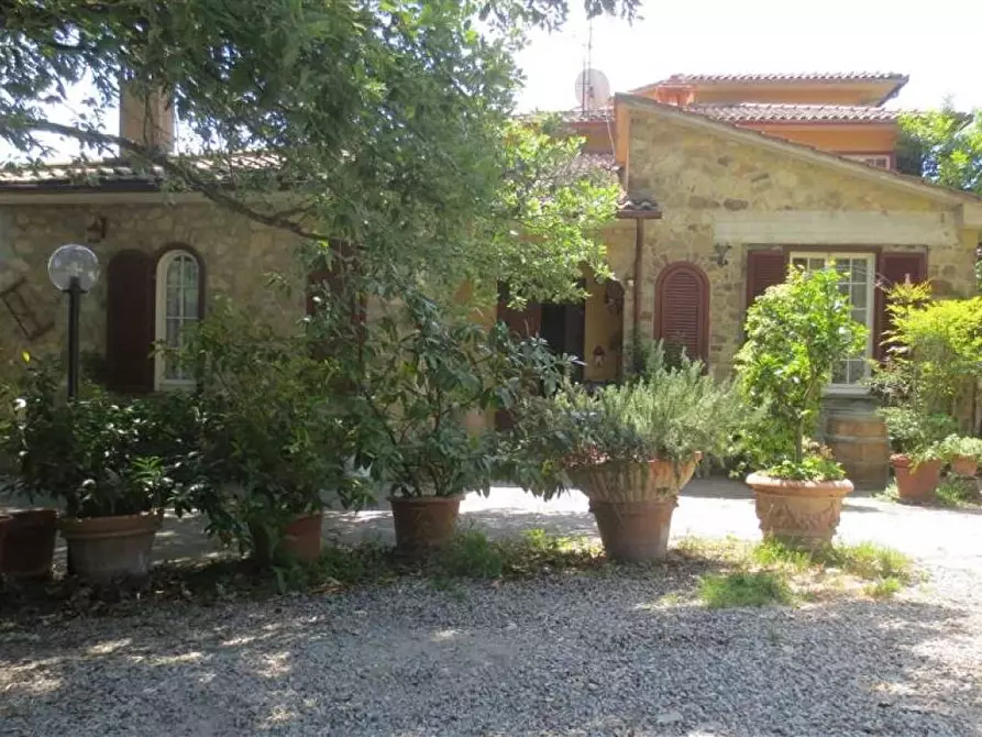 Immagine 1 di Villa in vendita  a Castelnuovo Berardenga