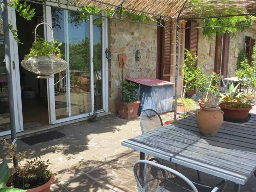 Immagine 3 di Villa in vendita  a Castelnuovo Berardenga