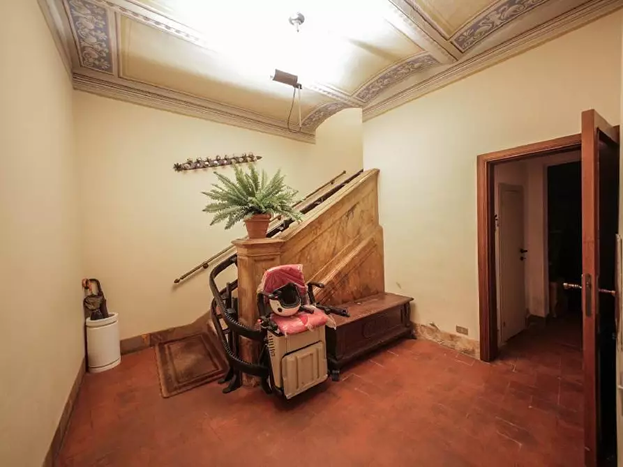 Immagine 7 di Appartamento in vendita  a Siena