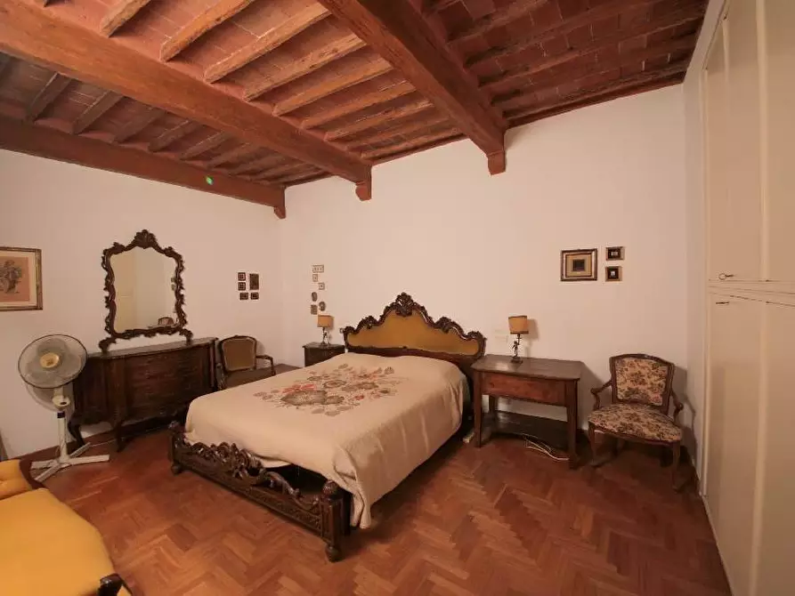 Immagine 22 di Appartamento in vendita  a Siena