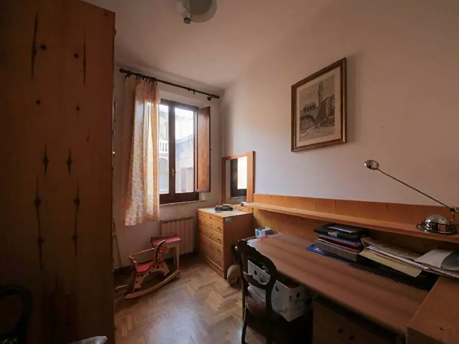 Immagine 12 di Appartamento in vendita  a Siena