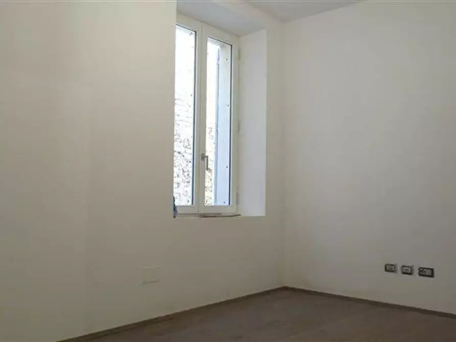 Immagine 11 di Appartamento in vendita  a Siena