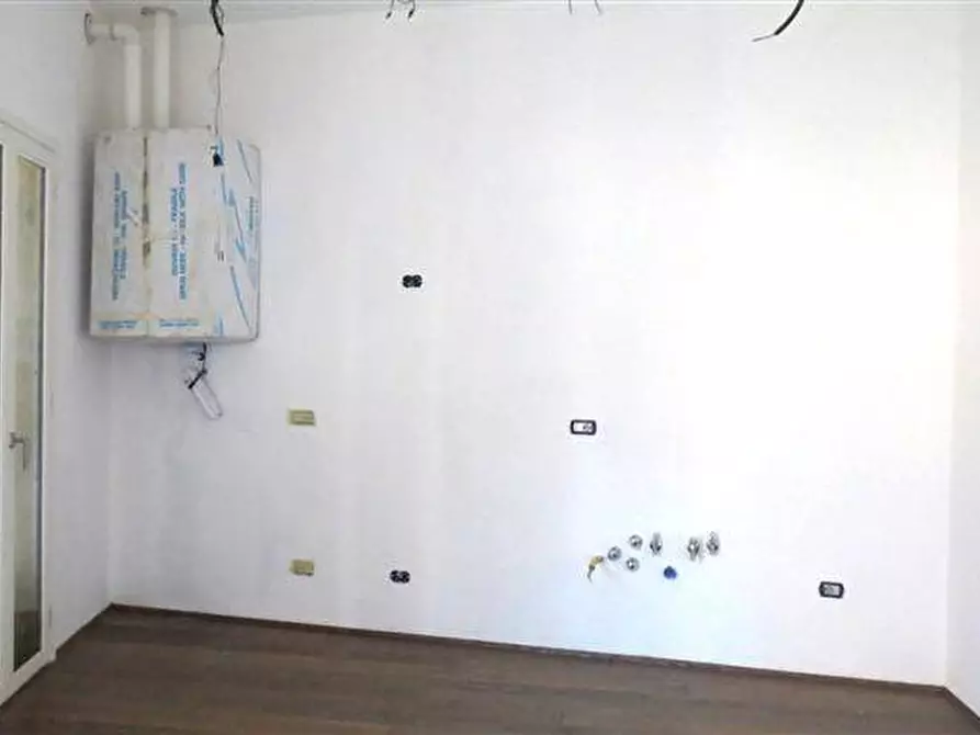 Immagine 3 di Appartamento in vendita  a Siena