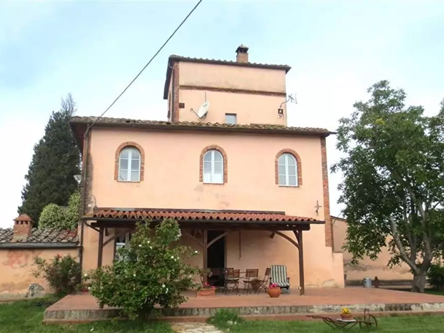 Immagine 1 di Villa in vendita  a Castelnuovo Berardenga