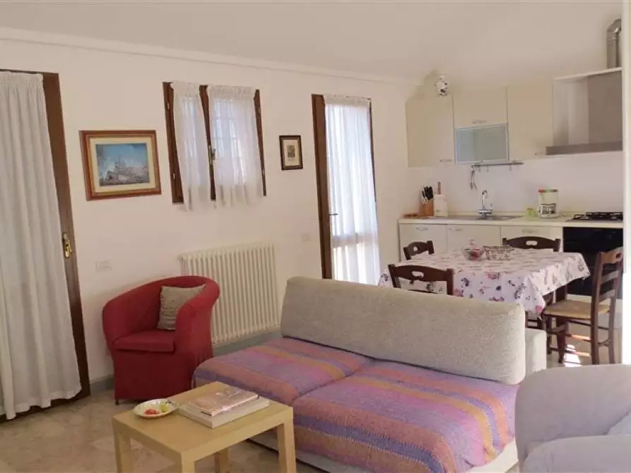 Immagine 18 di Casa colonica in vendita  a Castelnuovo Berardenga