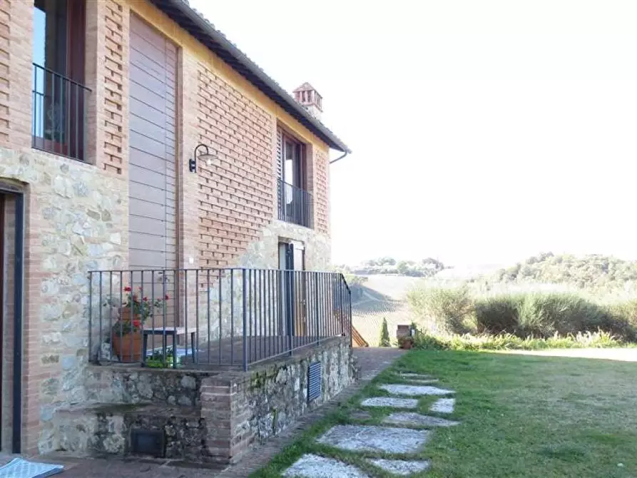 Immagine 6 di Casa colonica in vendita  a Castelnuovo Berardenga